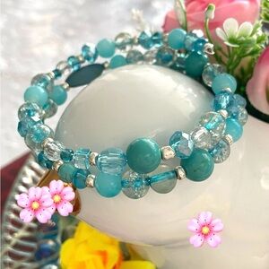Elegant Blue Beaded Bracelet